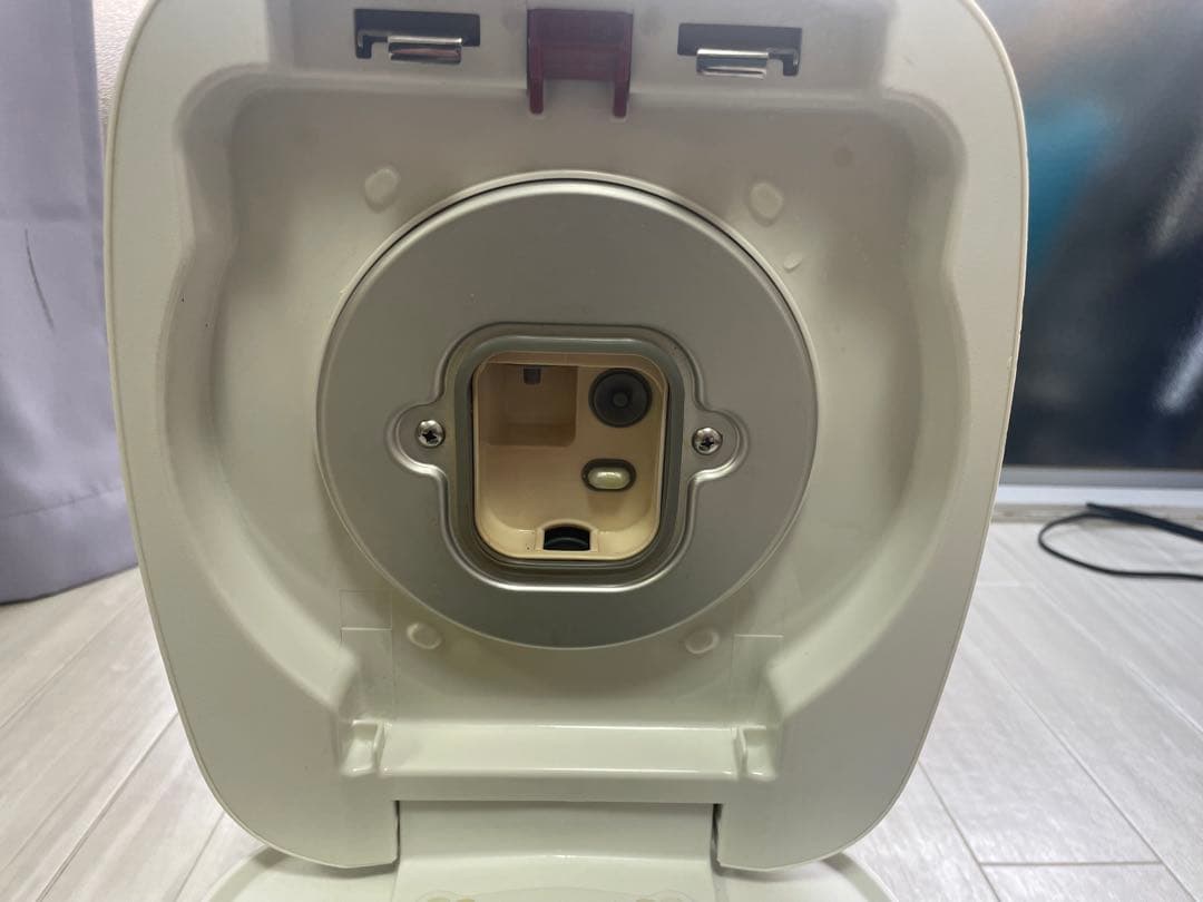 TIGER 炊飯器 JPB-H100 デジタル表示　ホワイト