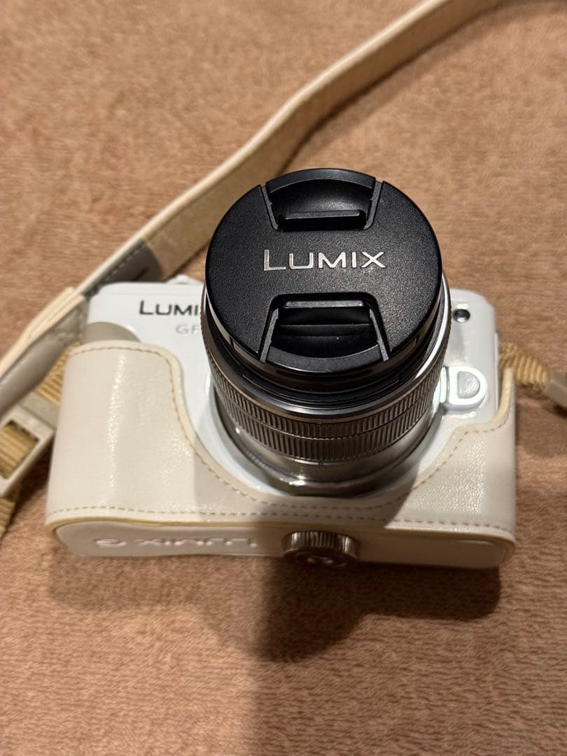 LUMIX GF3ミラーレス一眼レンズ45-150mmカメラケースストラップ美品