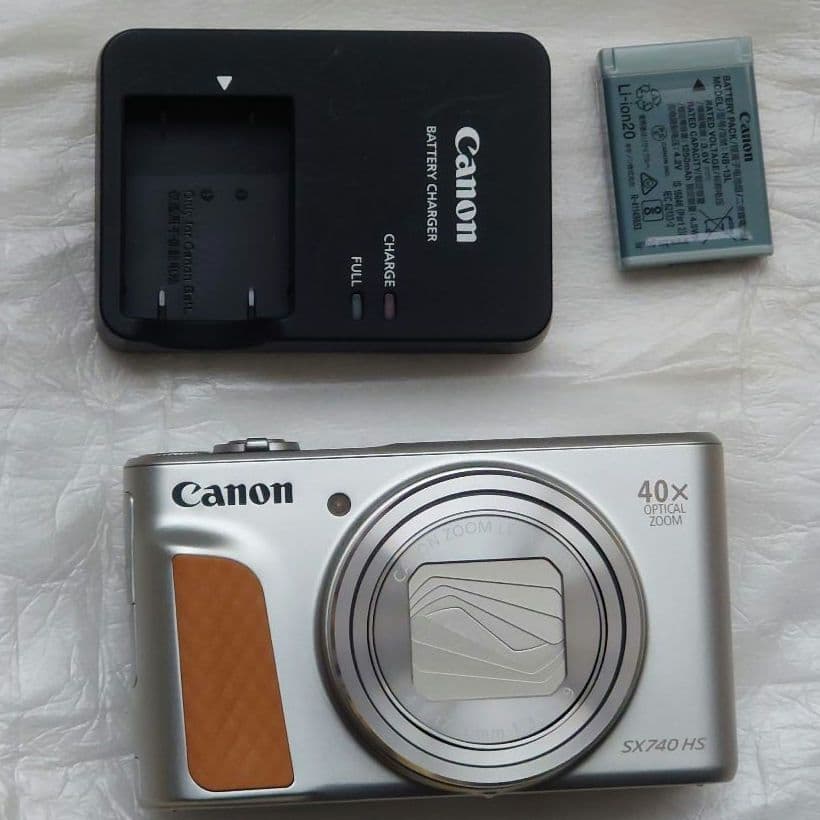 Canon PowerShot SX740 HS シルバー 本体と付属品