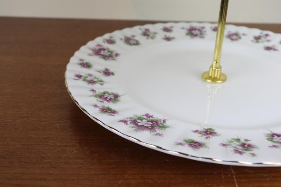 ロイヤルアルバート　スウィートバイオレット　アフタヌーンティースタンド　イギリス