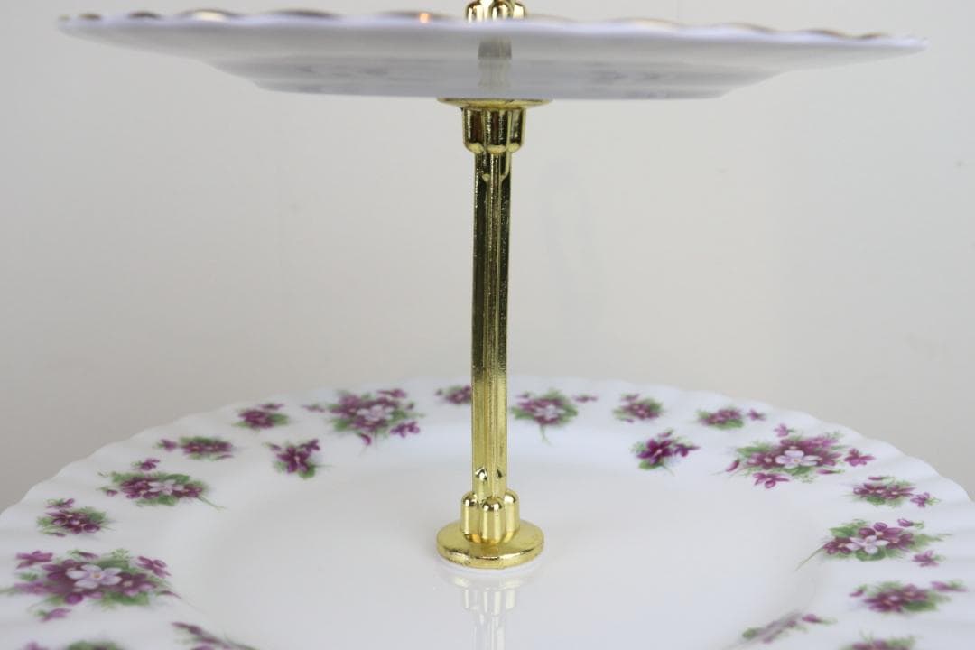 ロイヤルアルバート　スウィートバイオレット　アフタヌーンティースタンド　イギリス