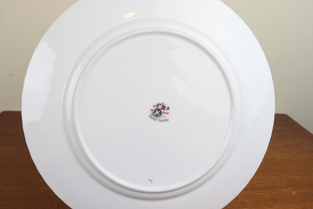 ロイヤルアルバート　スウィートバイオレット　アフタヌーンティースタンド　イギリス