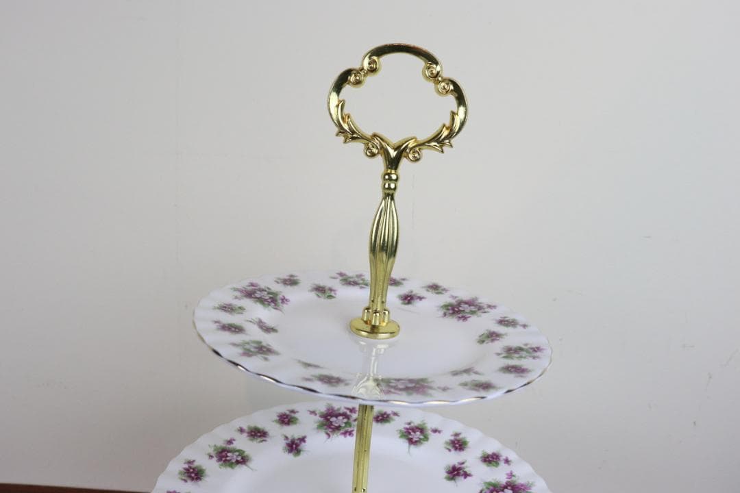 ロイヤルアルバート　スウィートバイオレット　アフタヌーンティースタンド　イギリス