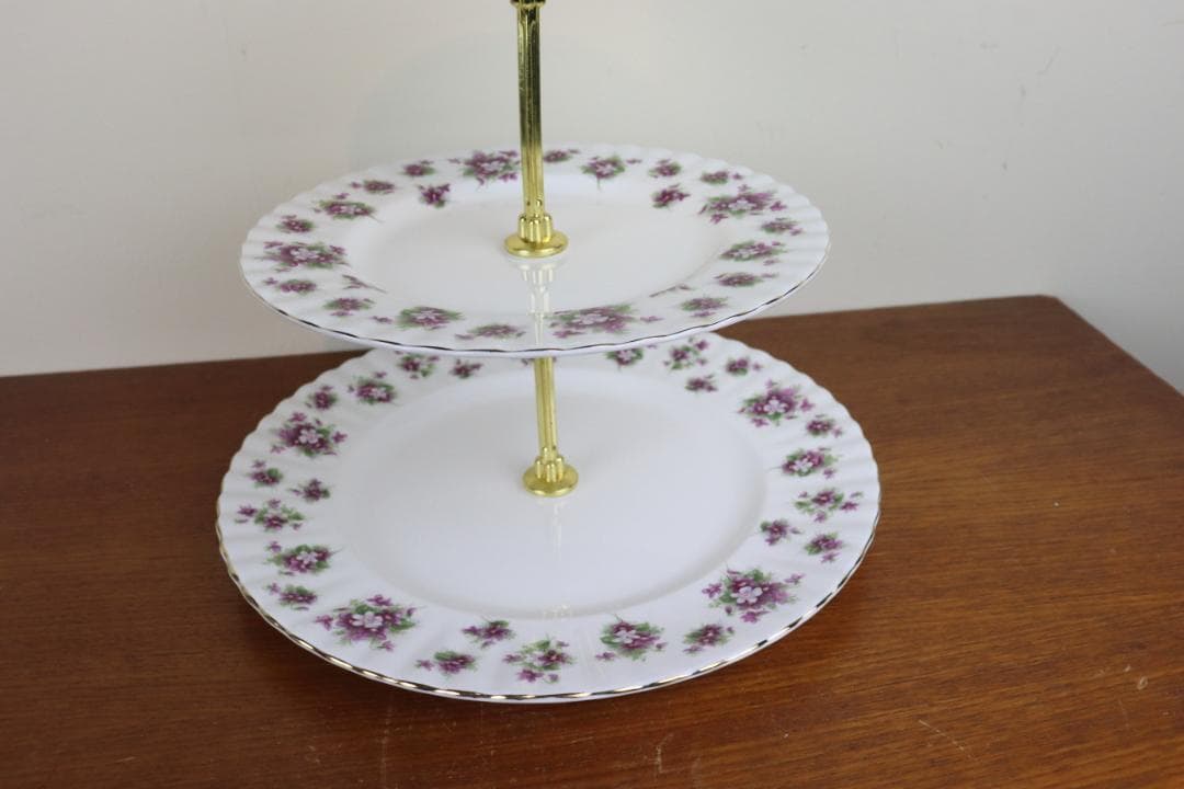 ロイヤルアルバート　スウィートバイオレット　アフタヌーンティースタンド　イギリス