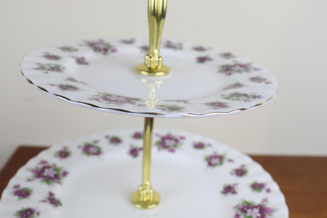 ロイヤルアルバート　スウィートバイオレット　アフタヌーンティースタンド　イギリス