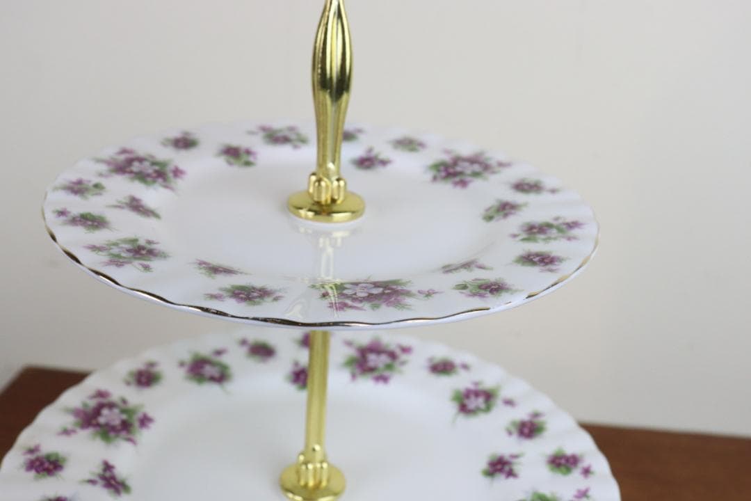 ロイヤルアルバート　スウィートバイオレット　アフタヌーンティースタンド　イギリス