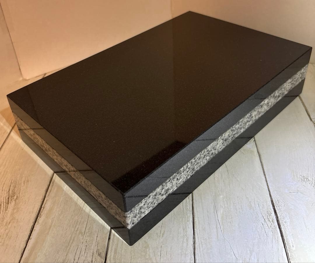 T2. 黒白御影石　デザインプレート