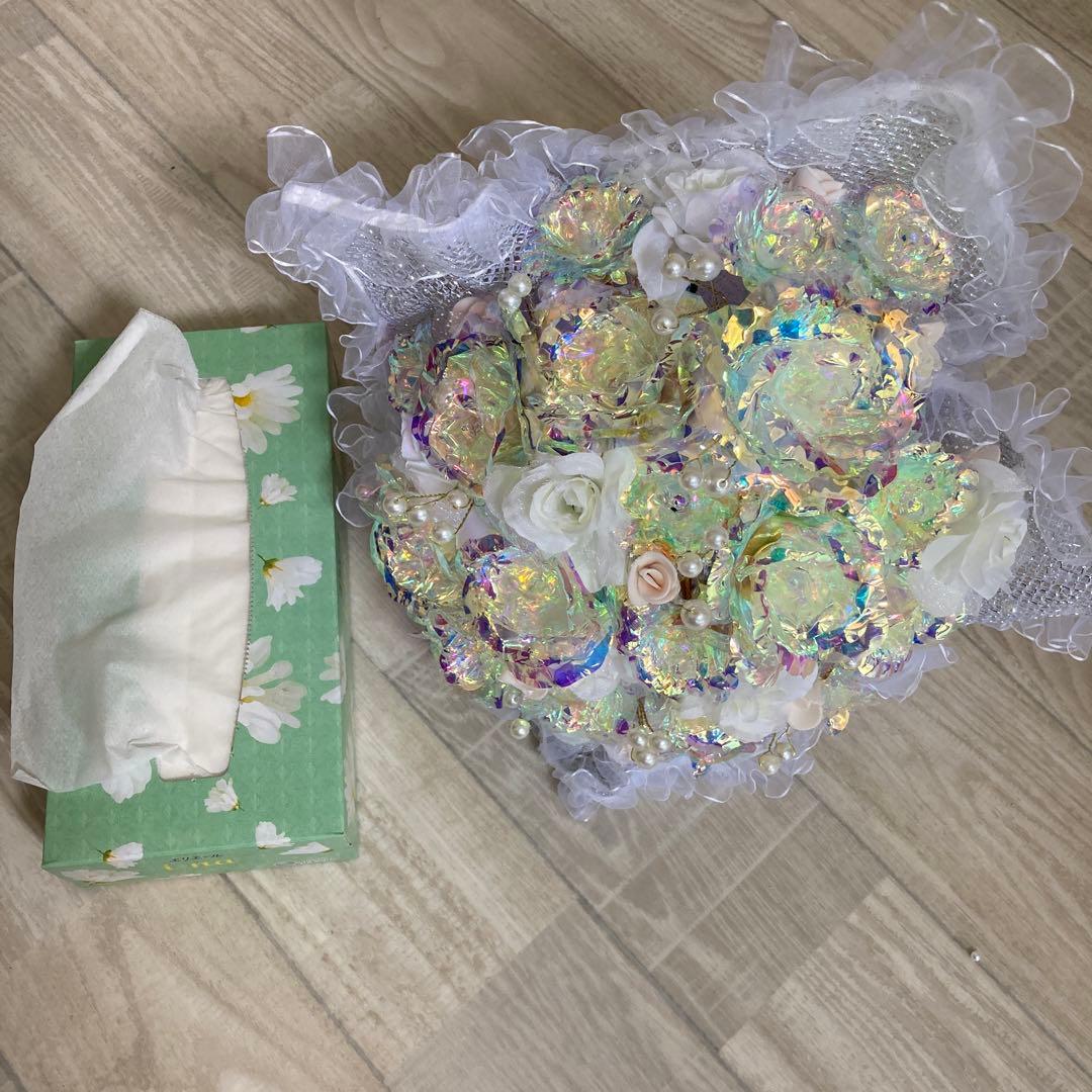 フラワーアレンジメント　ブーケ　キラキラ　花束　オーロラ