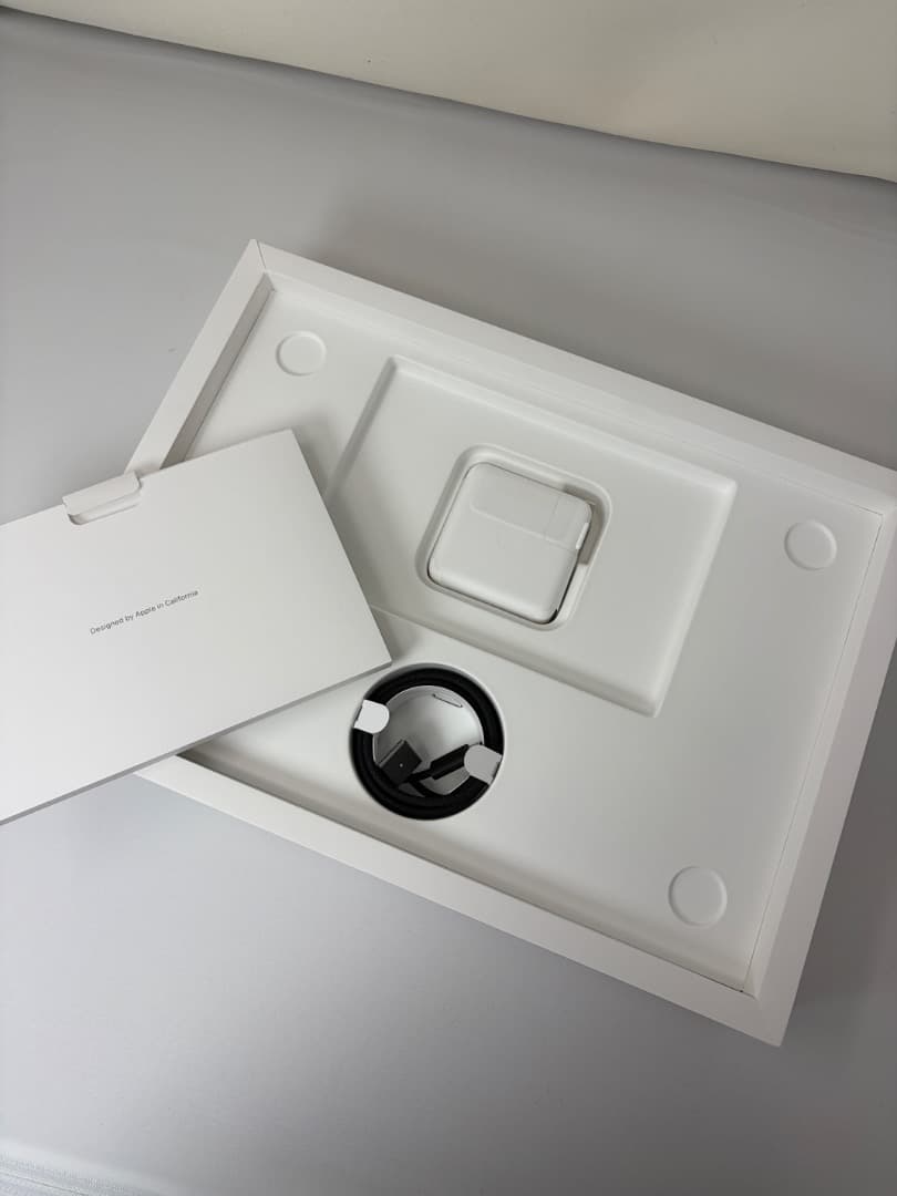 MacBook Pro M3pro 14インチ MRX33J/A