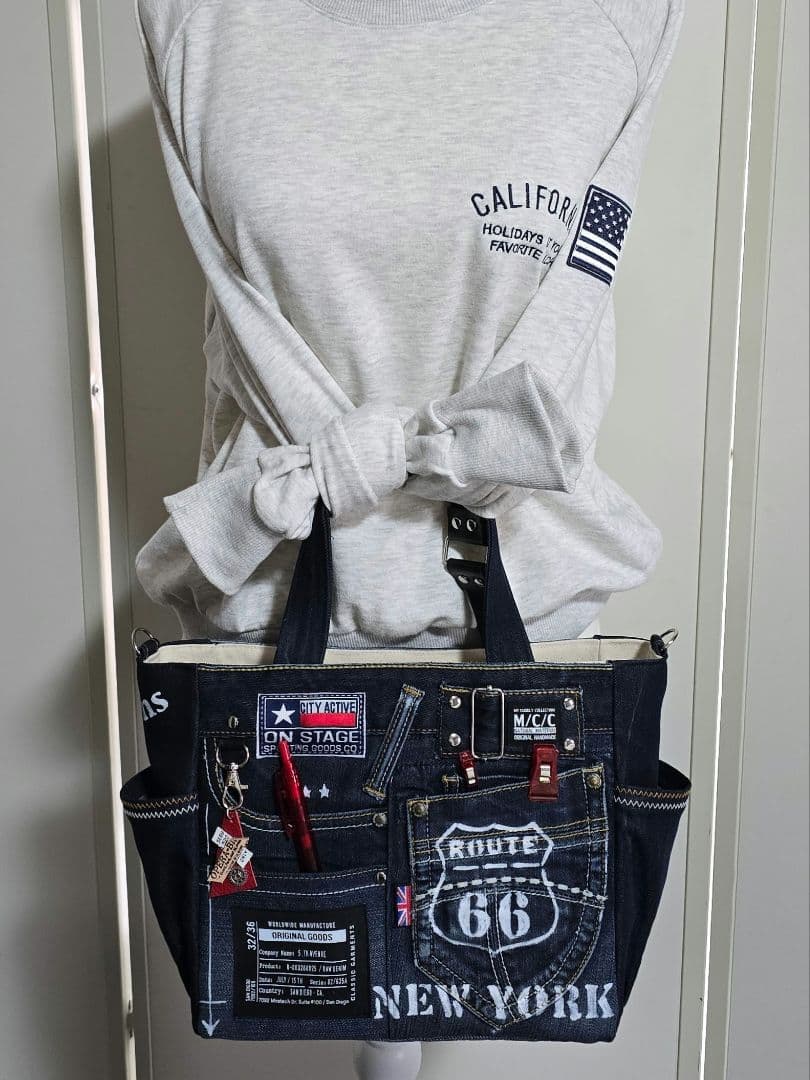 デニムリメイクトートバッグ お洒落カジュアル インディゴブルー底板付き