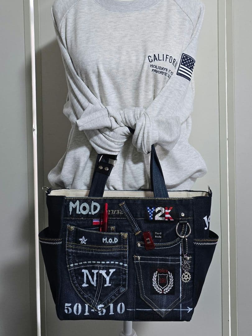 デニムリメイクトートバッグ お洒落カジュアル インディゴブルー底板付き