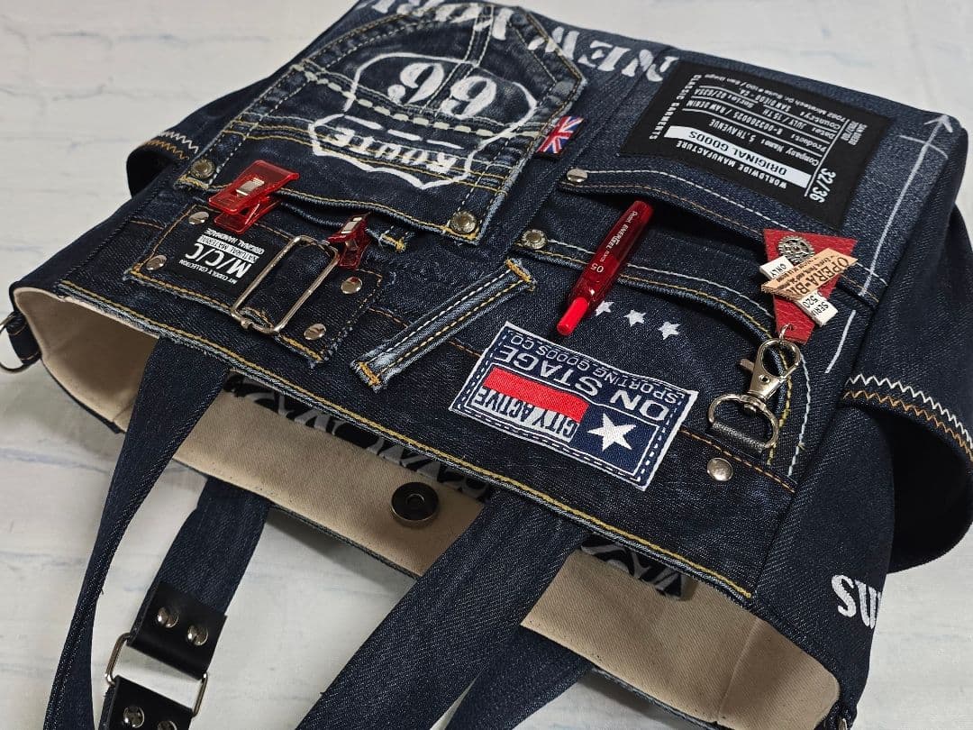 デニムリメイクトートバッグ お洒落カジュアル インディゴブルー底板付き