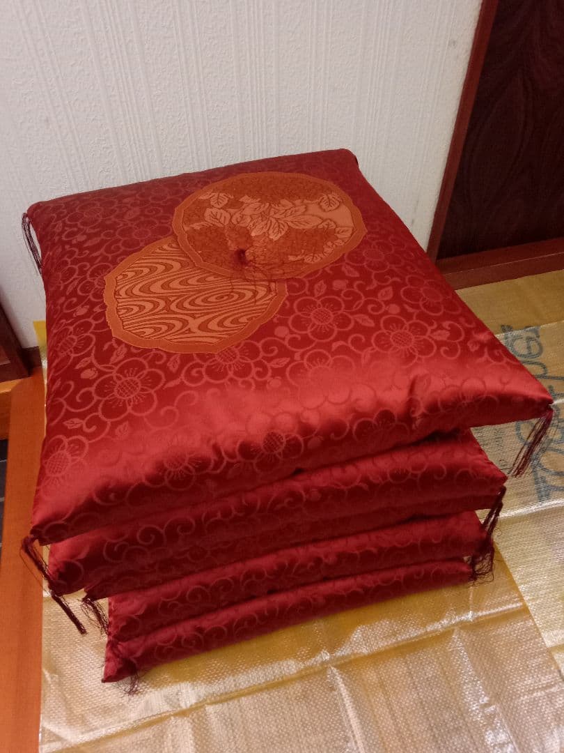 座布団　生地絹100% 京都西川　5枚組