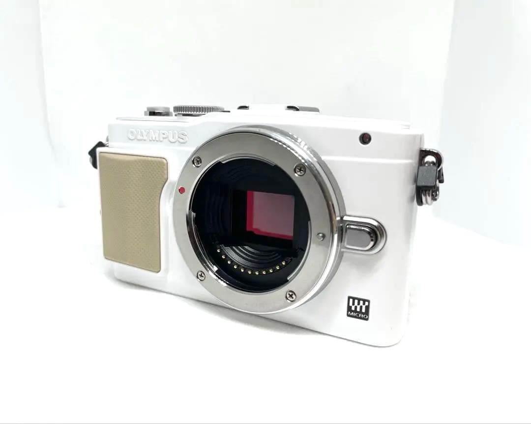 終了間近！OLYMPUS オリンパス PEN E-PL5 ホワイト ボディ
