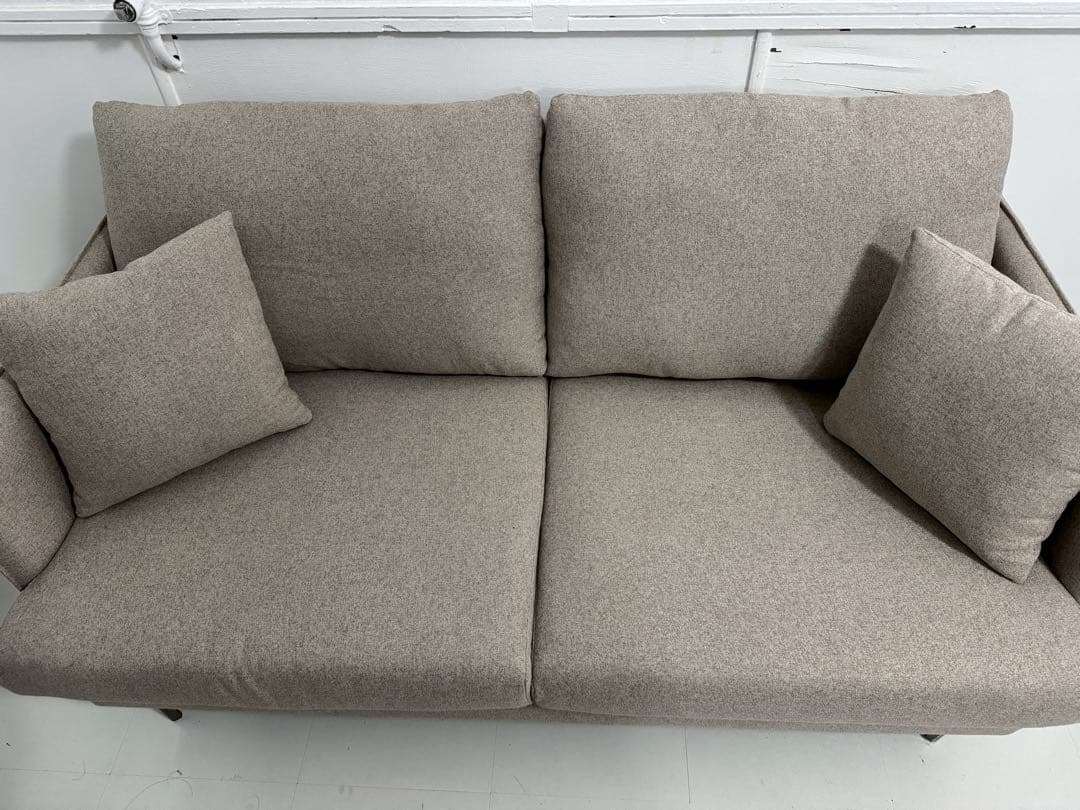 北欧風 ベージュ ファブリック 2人掛けソファ クッション付き ナチュラル