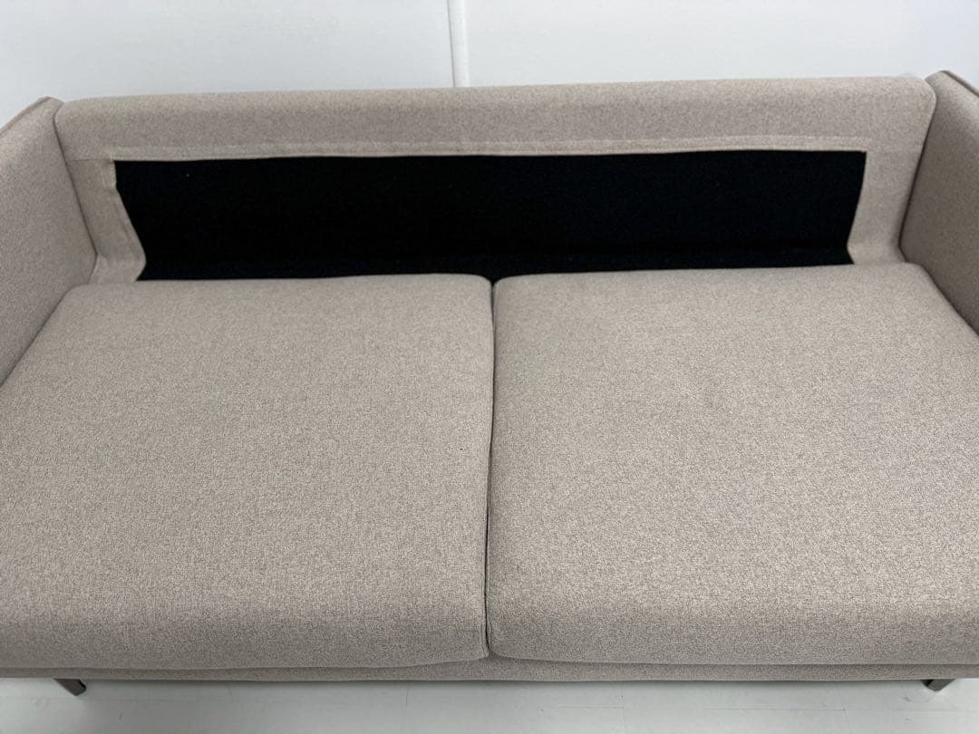 北欧風 ベージュ ファブリック 2人掛けソファ クッション付き ナチュラル