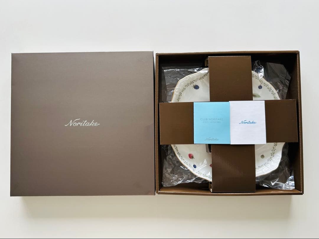 《新品箱付き》計6皿NORITAKE ポートショア　パーティプレートセット