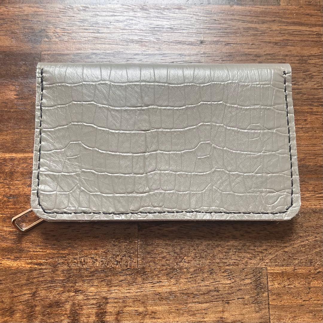 牛革 トラッカーウォレット ミドル グレー 黒 ステッチ クロコ型押し
