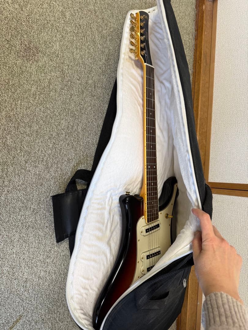 Yamaha エレキギター　SGV700 サンバースト