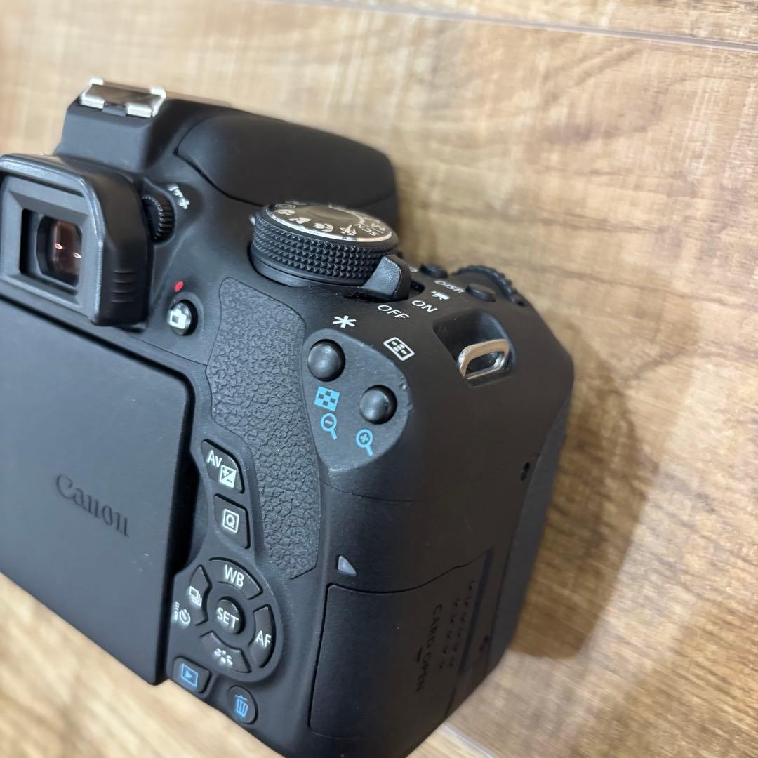 Canon EOS Kiss X8i レンズキット レンズ2本セットその他付属品