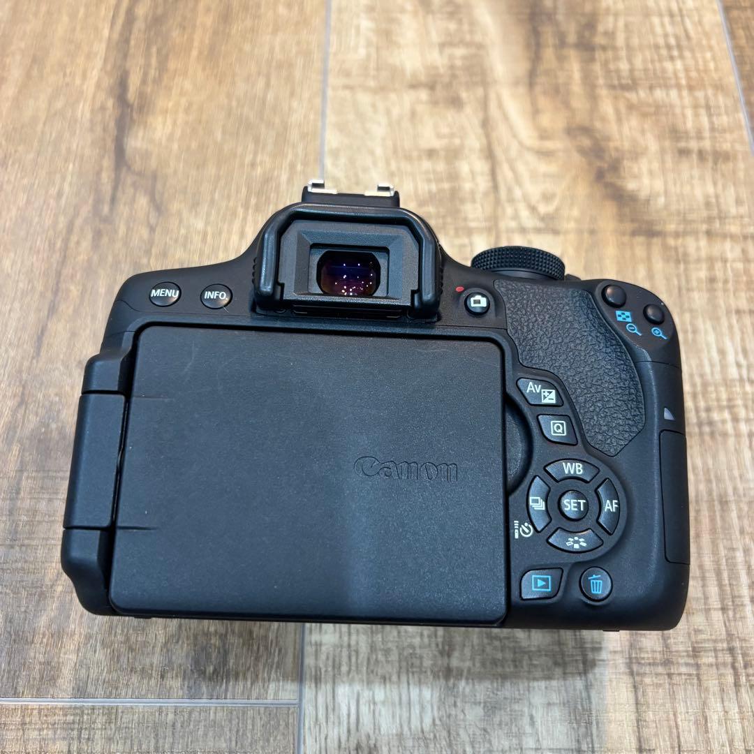 Canon EOS Kiss X8i レンズキット レンズ2本セットその他付属品
