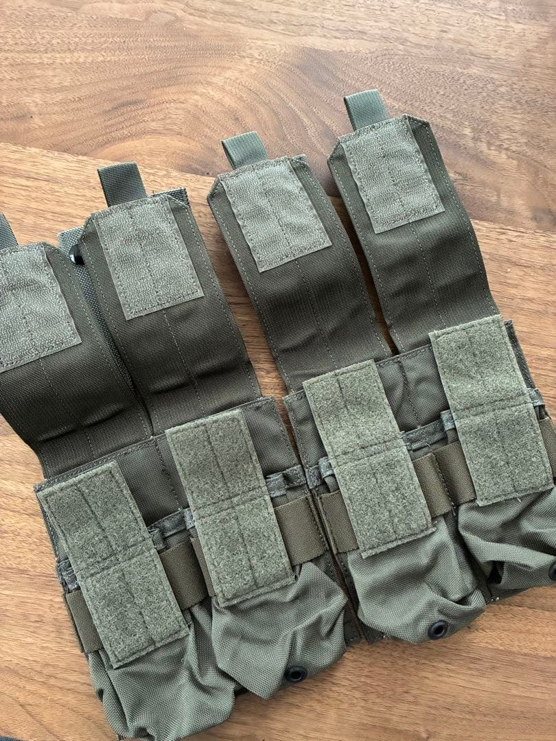 実物　EAGLE M4 ダブルマガジンポーチ　2個