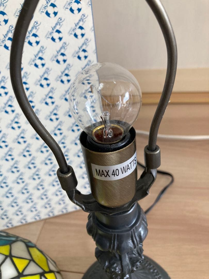 ピノキオ　ステンドグラスライト