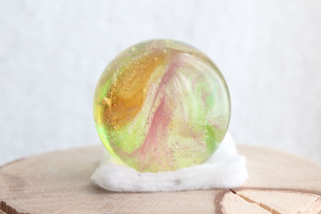 シエラネバダ産アンダラクリスタル　スフィア　マルチカラー（ピンク・グリーン）
