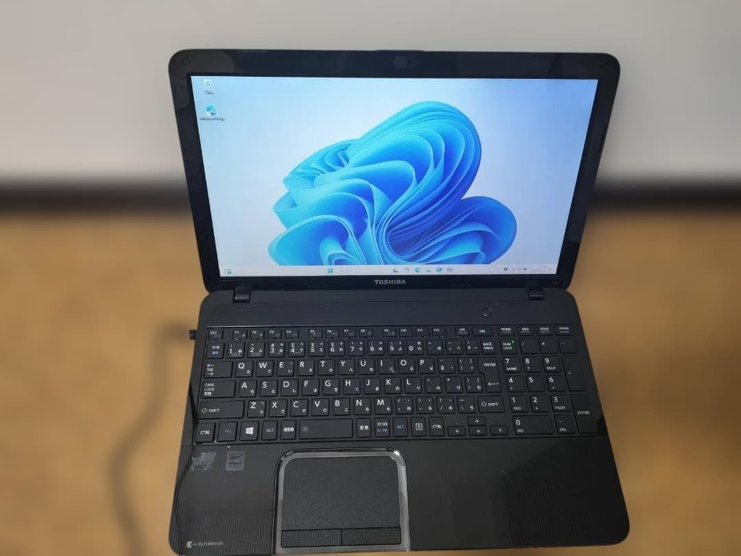 Toshiba 15.6インチ Core i7 Windows 11 ノートPC