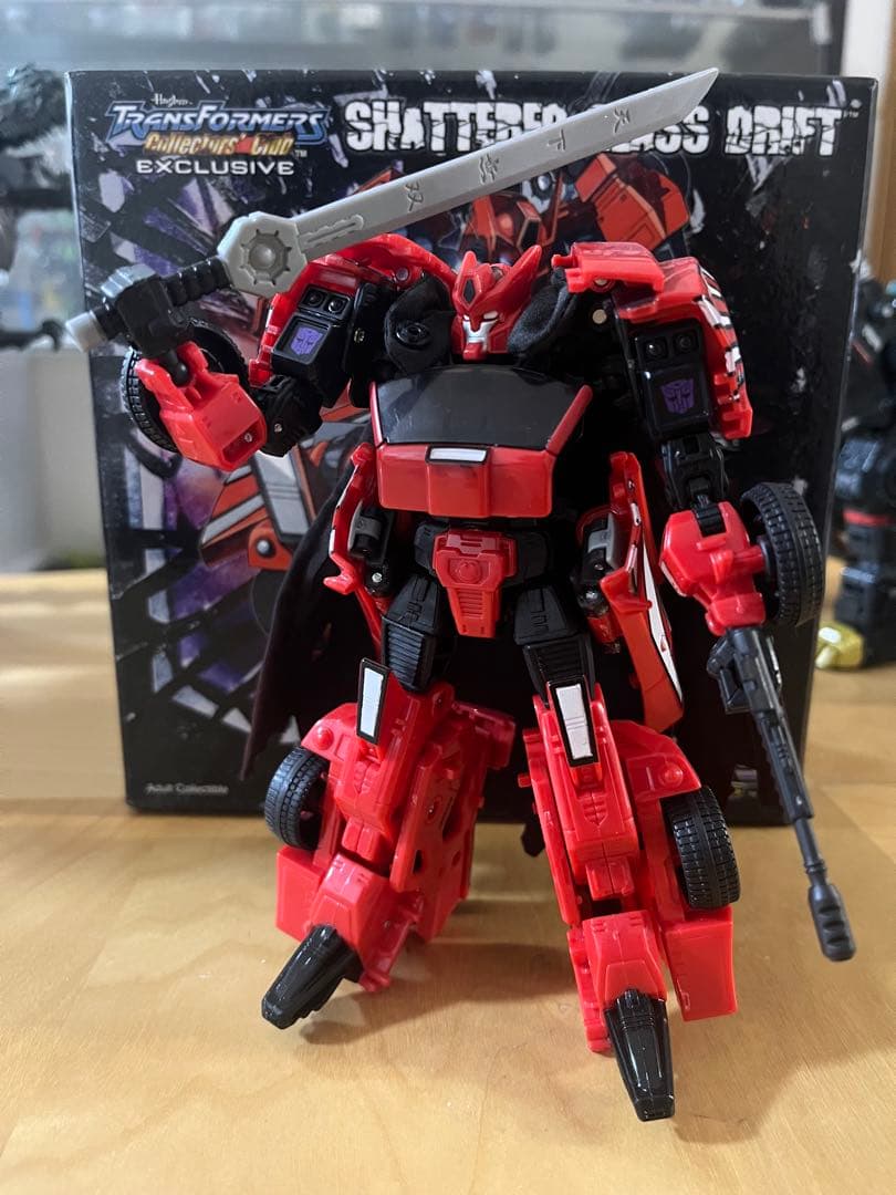 トランスフォーマー　TFCC限定　シャッタードグラス・ドリフト