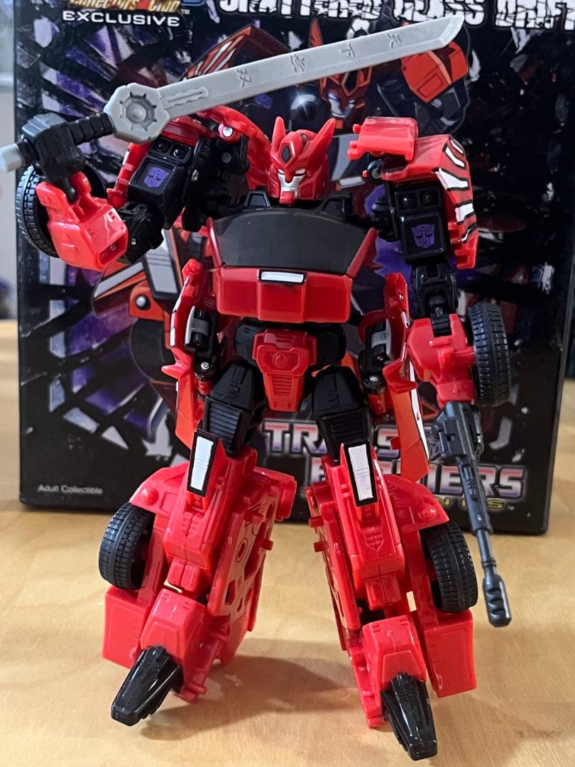 トランスフォーマー　TFCC限定　シャッタードグラス・ドリフト