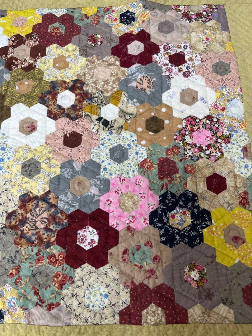 ヘキサゴン　パッチワーク　タペストリー　ハンドメイド