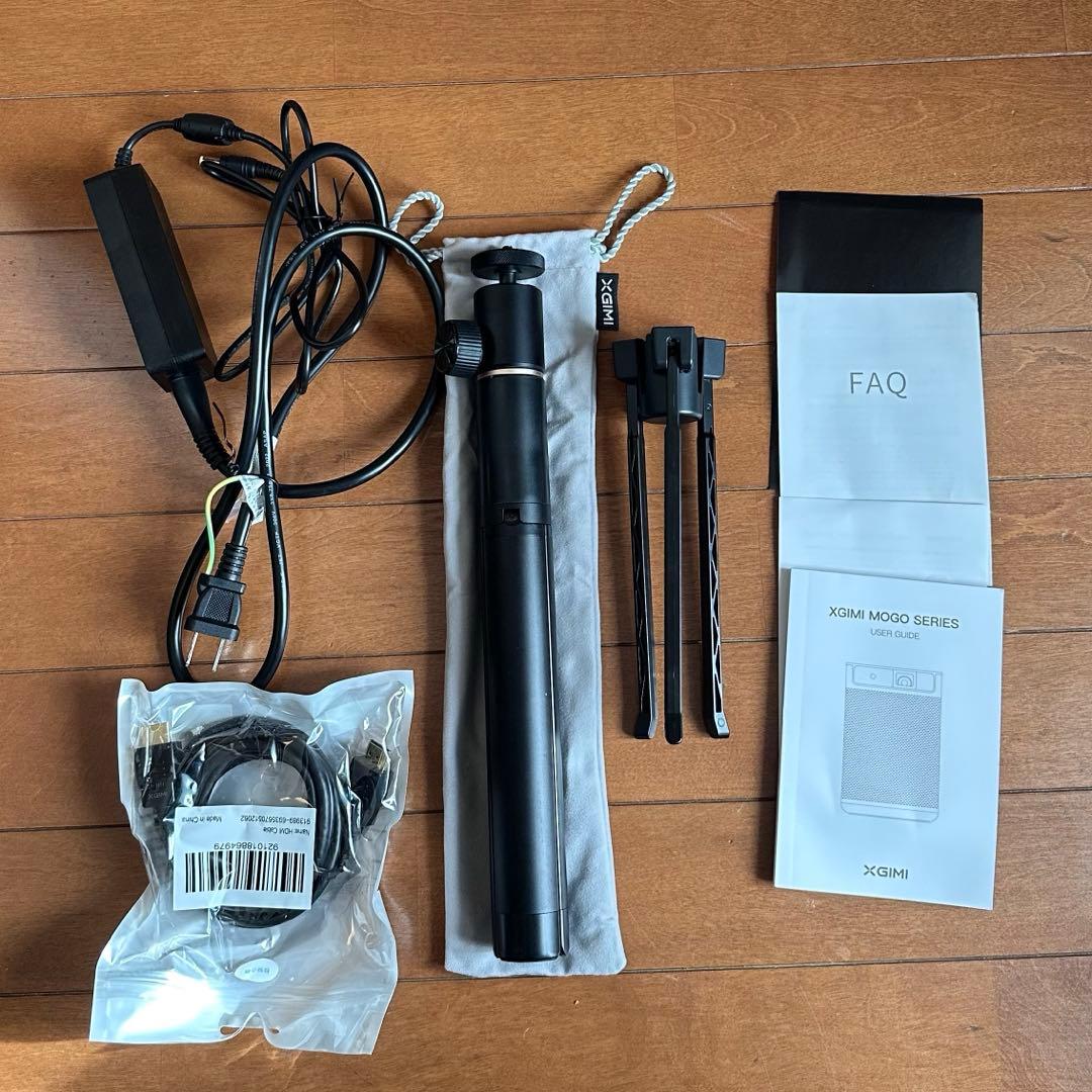 XGIMI MoGo Proプロジェクター 本体＋三脚＋ケース付