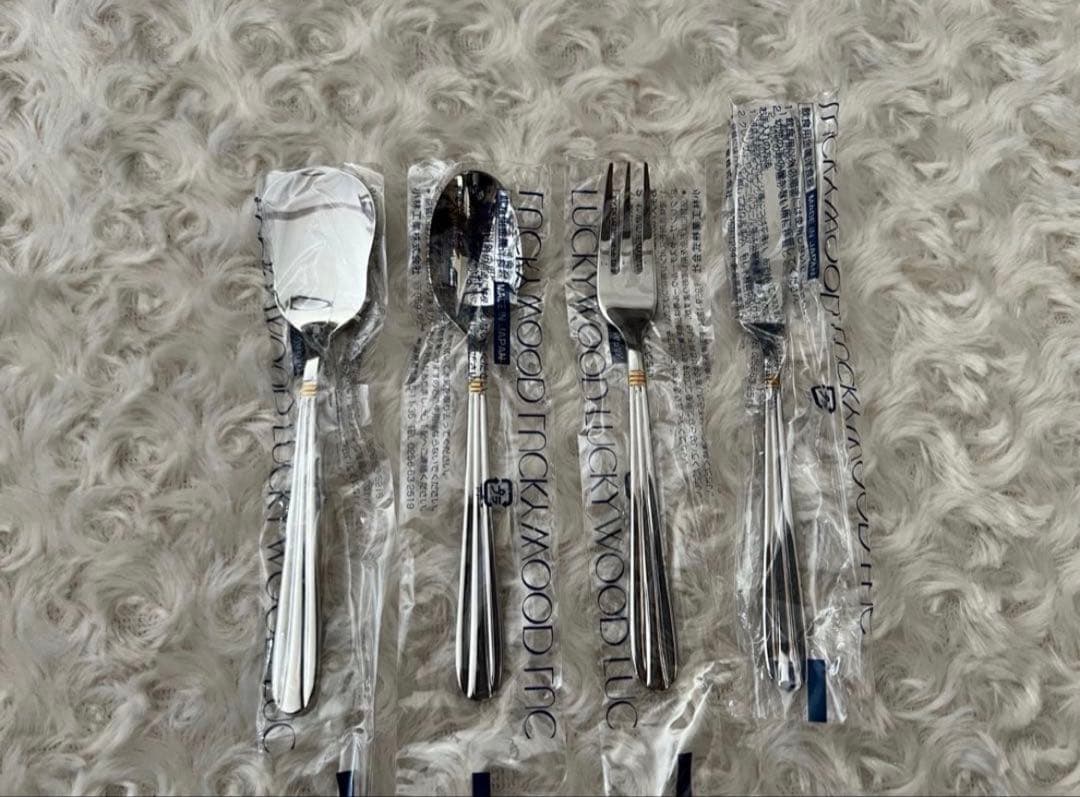 ラッキーウッド カトラリーセット　サントラル（金彩）スプーン＆フォークセット