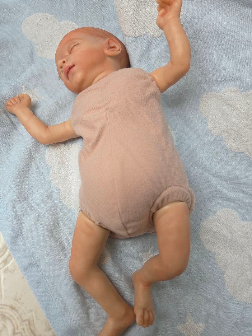 リボーンドール　未熟児　約37cm　体重軽めの小さいサイズ　くたくたベビー