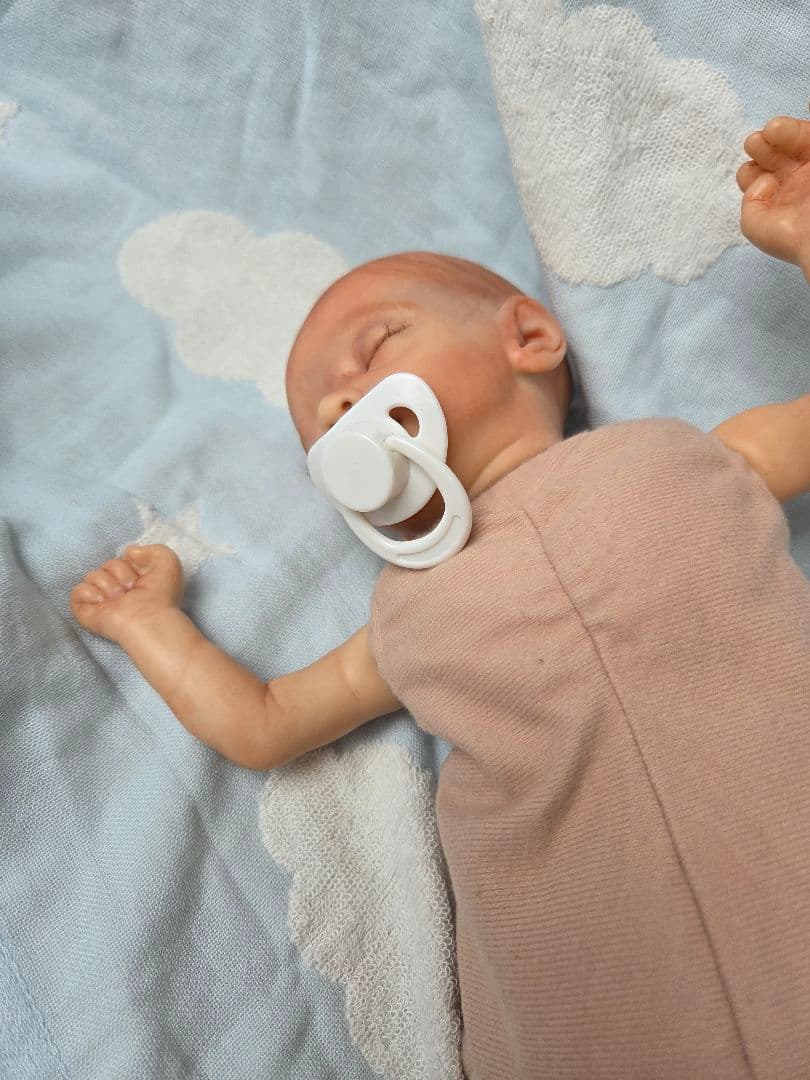 リボーンドール　未熟児　約37cm　体重軽めの小さいサイズ　くたくたベビー