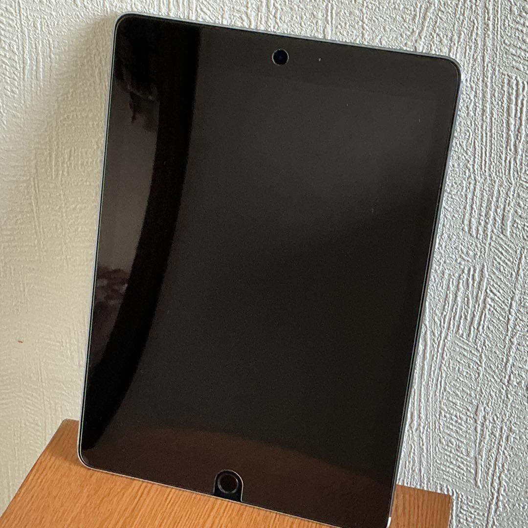 【美品完動品】iPad Pro 9.7 128GB 純正付属品付【キーボード付】