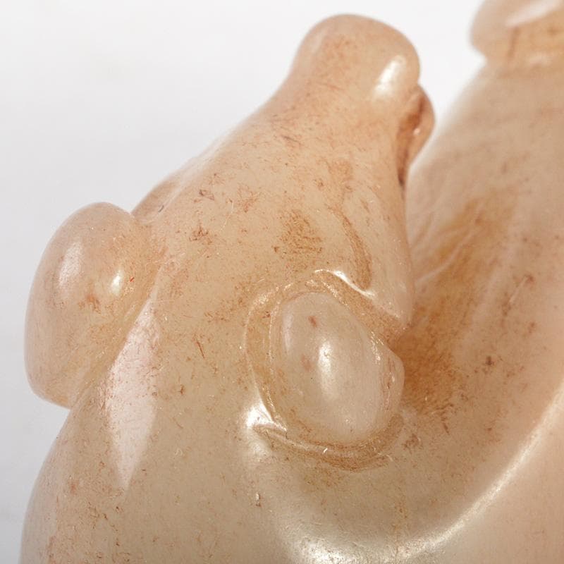 中国　玉石彫刻　白玉　神獣刻　根付　紙鎮　置物　C　7424E