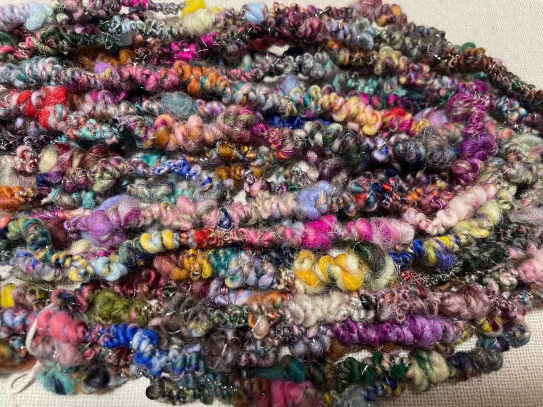 アートヤーン(236)  約51g  1459円