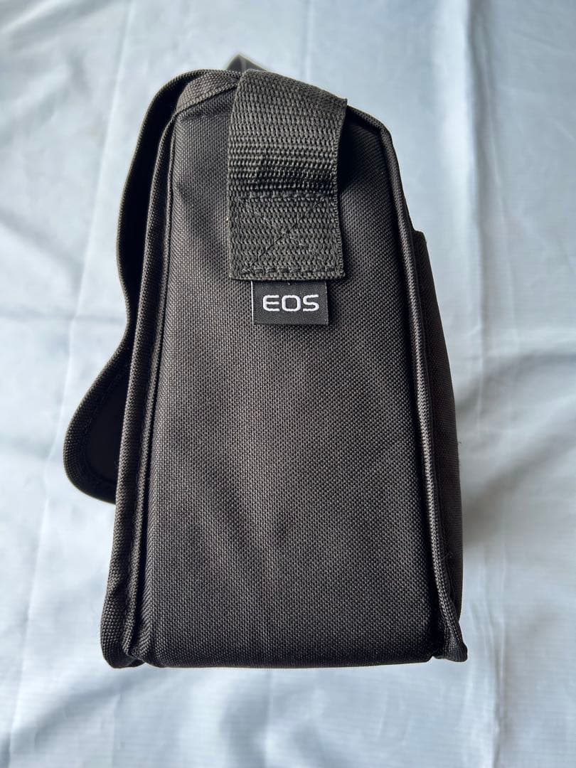 Canon EOS kissMホワイト ミラーレス一眼カメラ　ダブルズームキット