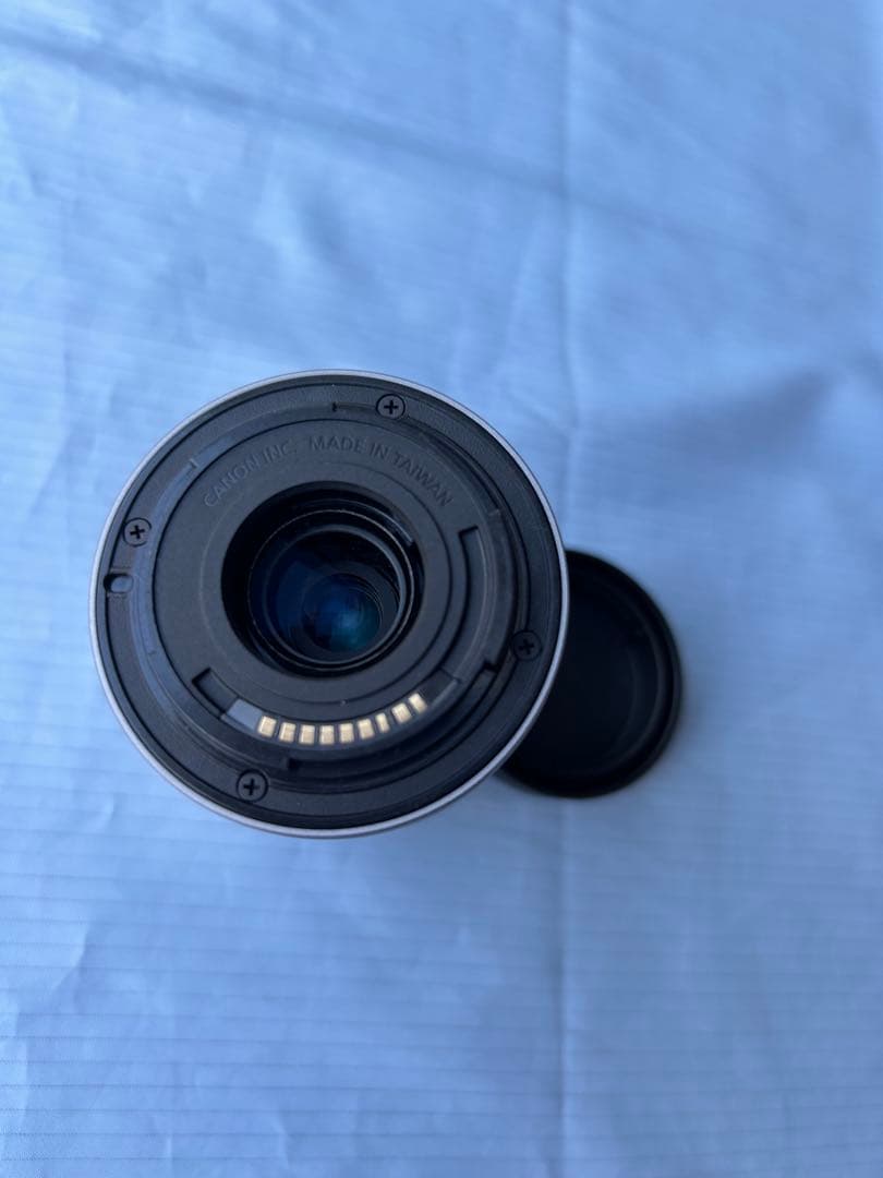 Canon EOS kissMホワイト ミラーレス一眼カメラ　ダブルズームキット