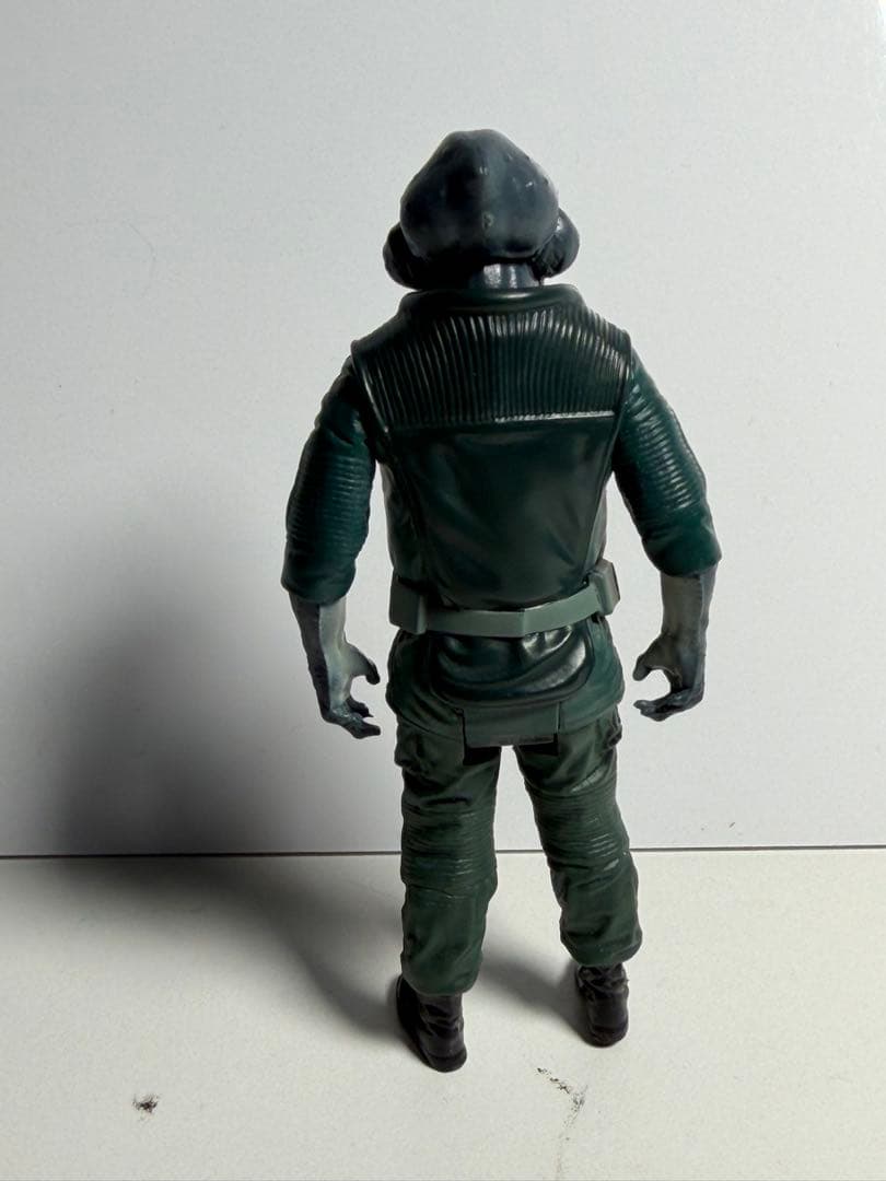 ラダス　ベーシックフィギュア　3.75インチ