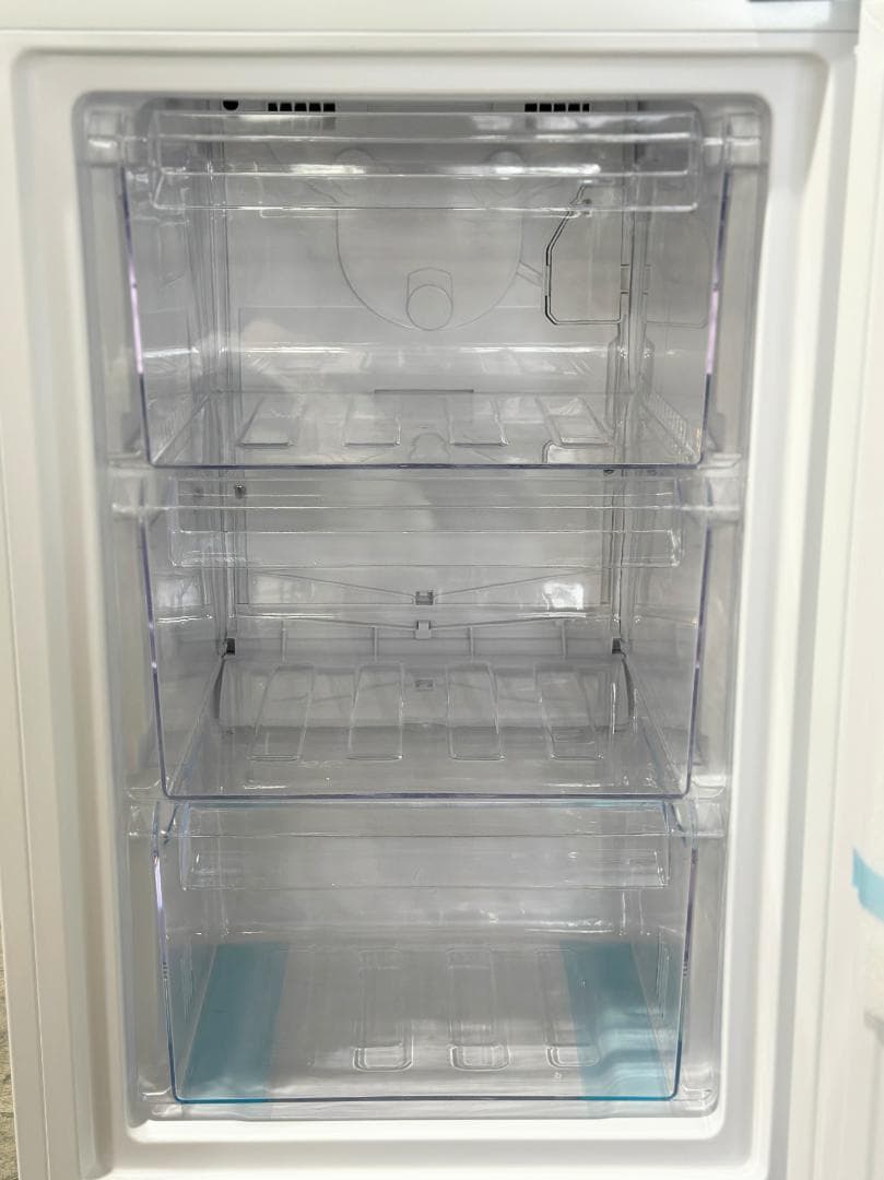 新生活 美品 ほぼ未使用シャープ ボトムフリーザー冷蔵庫 230L 2025年製