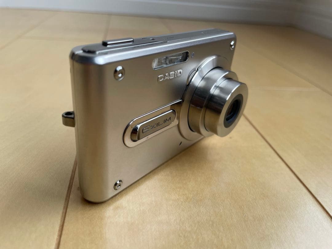 【a】 CASIO EXILIM EX-S100 コンパクトデジタルカメラ