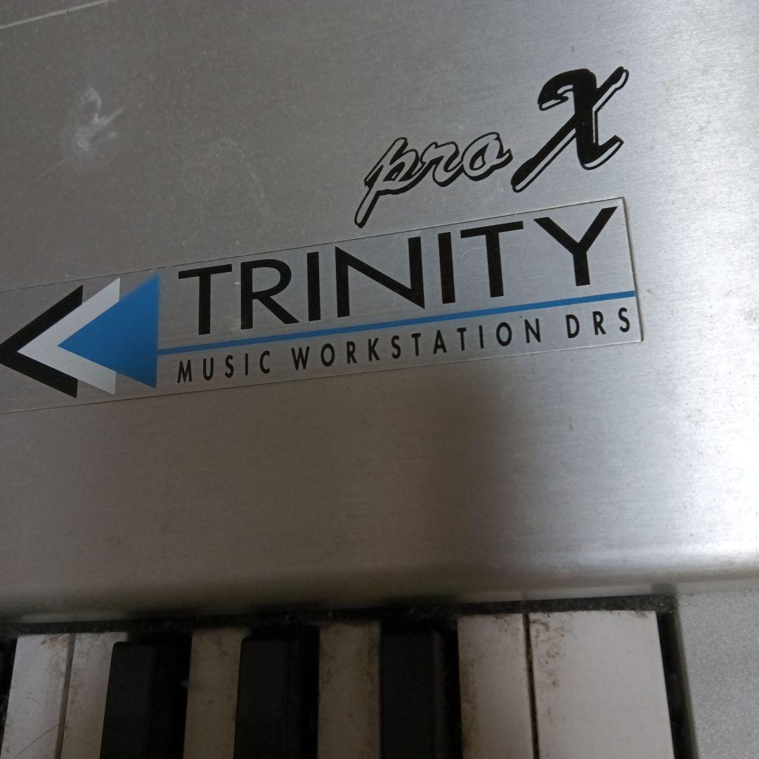 TRINITY pro X 音楽ワークステーション 88鍵　シンセサイザー