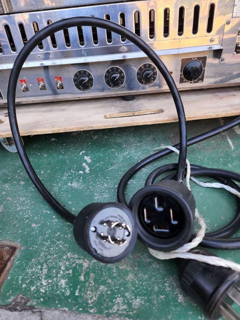 大和田製作所　万能焼き機　たい焼き機　業務用　6匹×3　電気　OWD-0402E