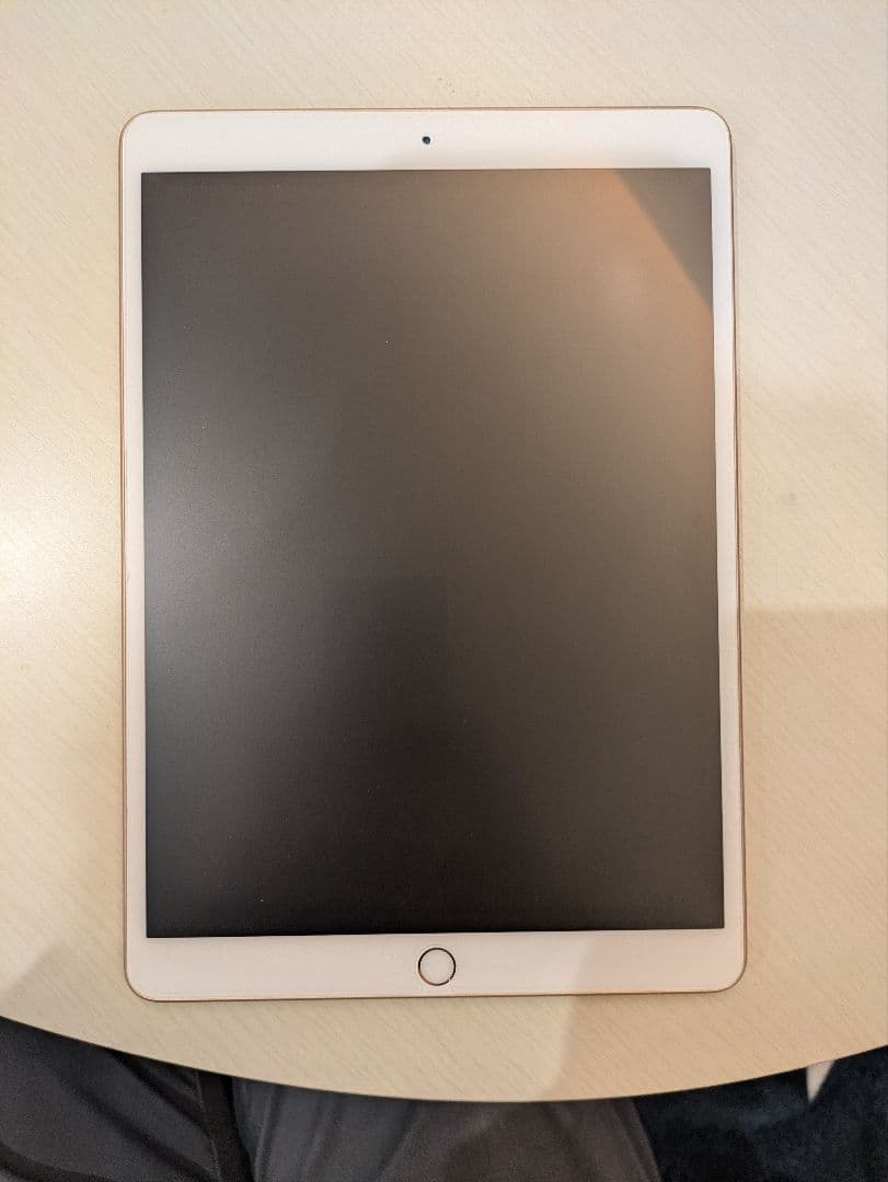 iPad AIR3 64GB WiFiモデル　ゴールド　バッテリー最大容量81%