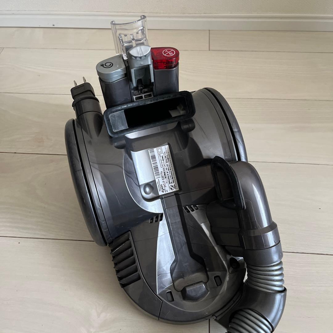 Dyson ダイソン　DC26 掃除機 本体　美品フローリング用ヘッド付き