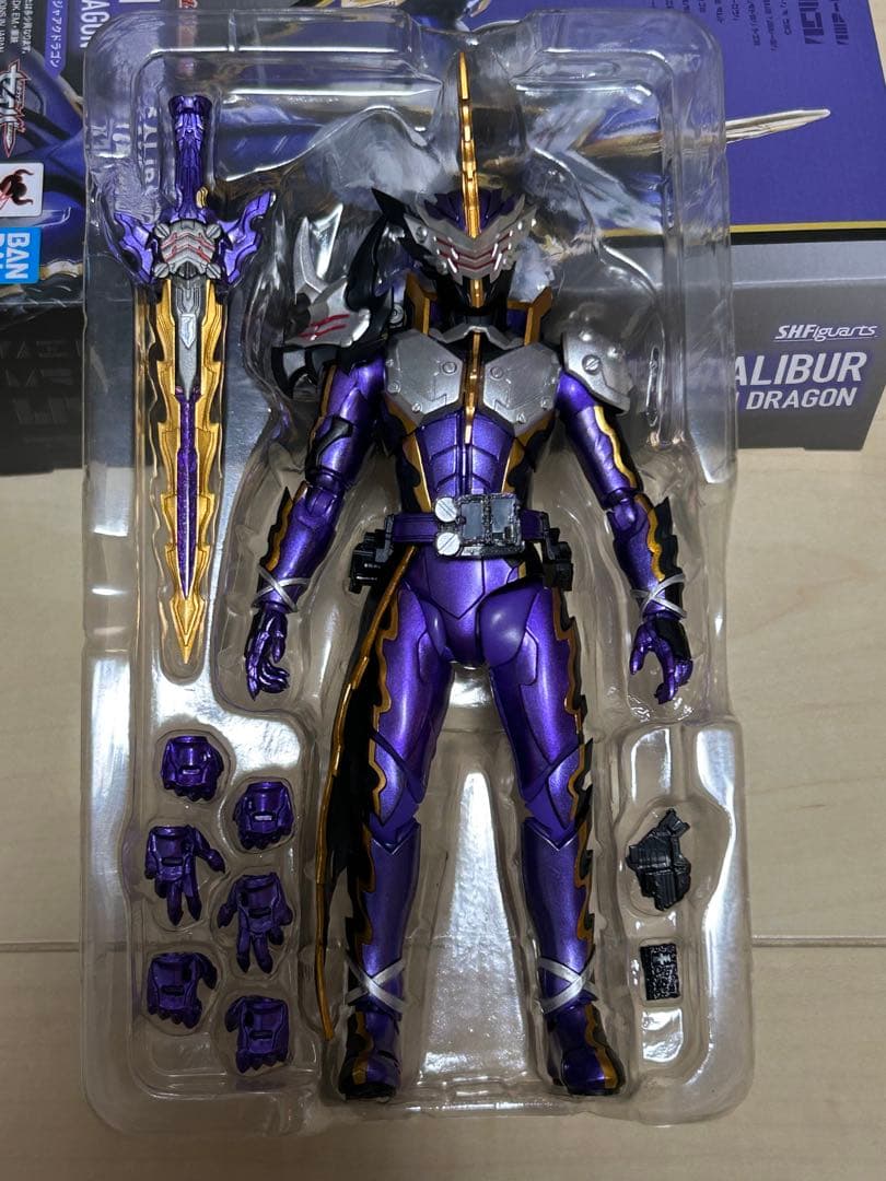 S.H.フィギュアーツ　仮面ライダーカリバー　ジャアクドラゴン