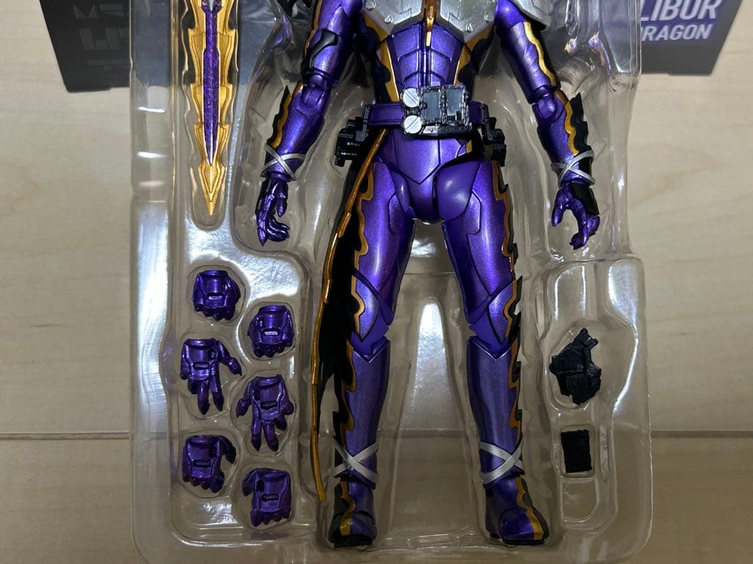 S.H.フィギュアーツ　仮面ライダーカリバー　ジャアクドラゴン
